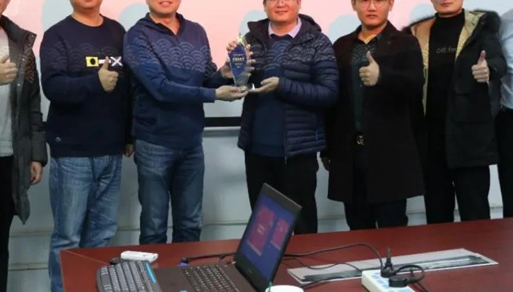 荣庆物流普运项目团队接受客户表彰